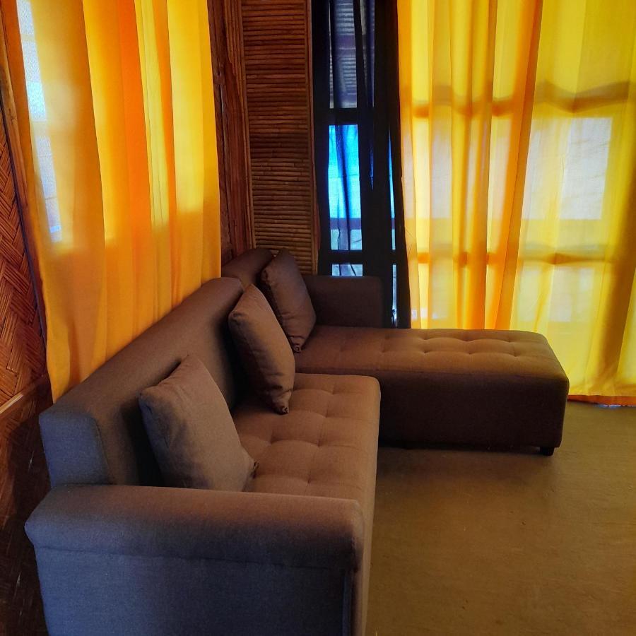 Miley Lodging Restobar New Busuanga Extérieur photo
