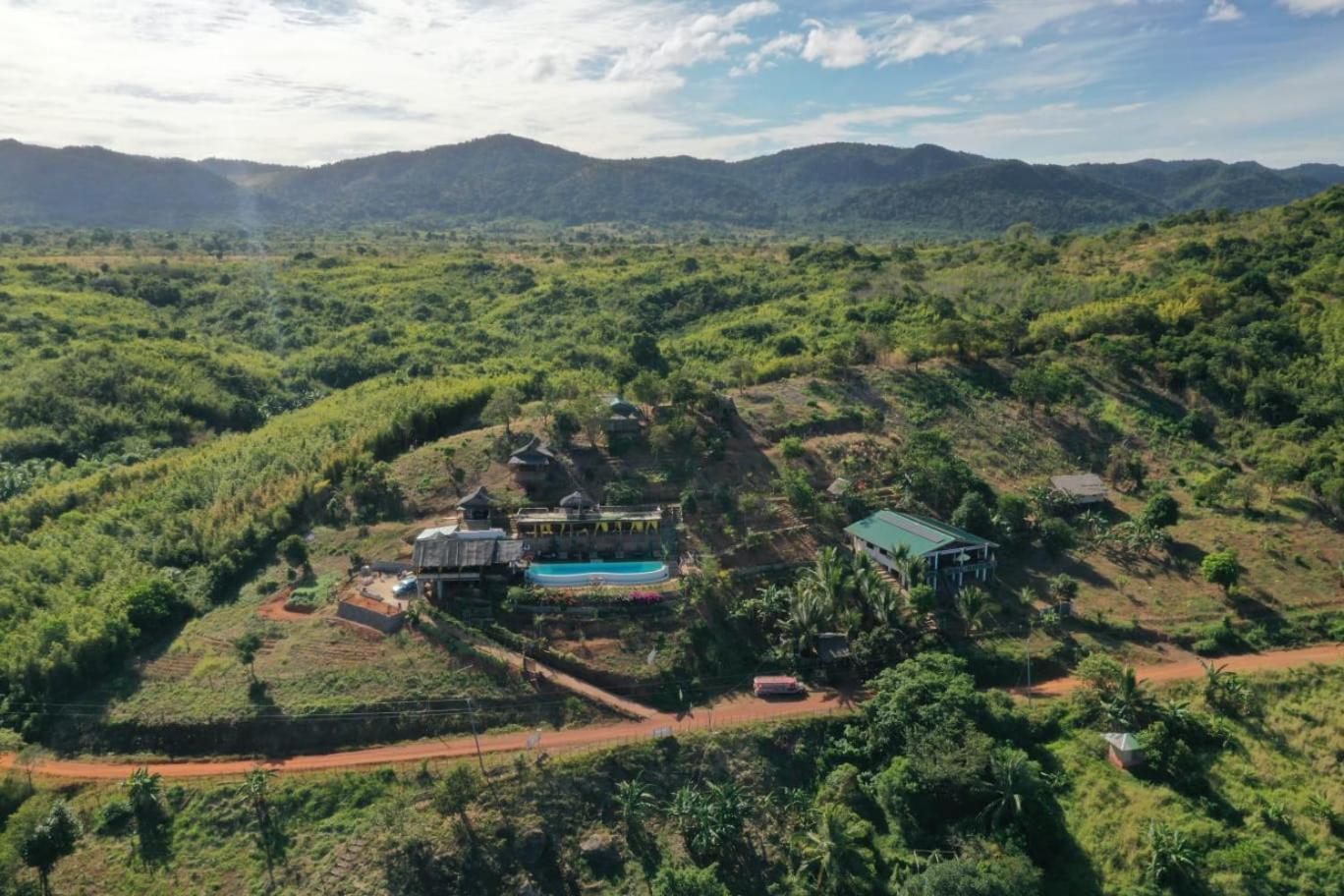 Miley Lodging Restobar New Busuanga Extérieur photo